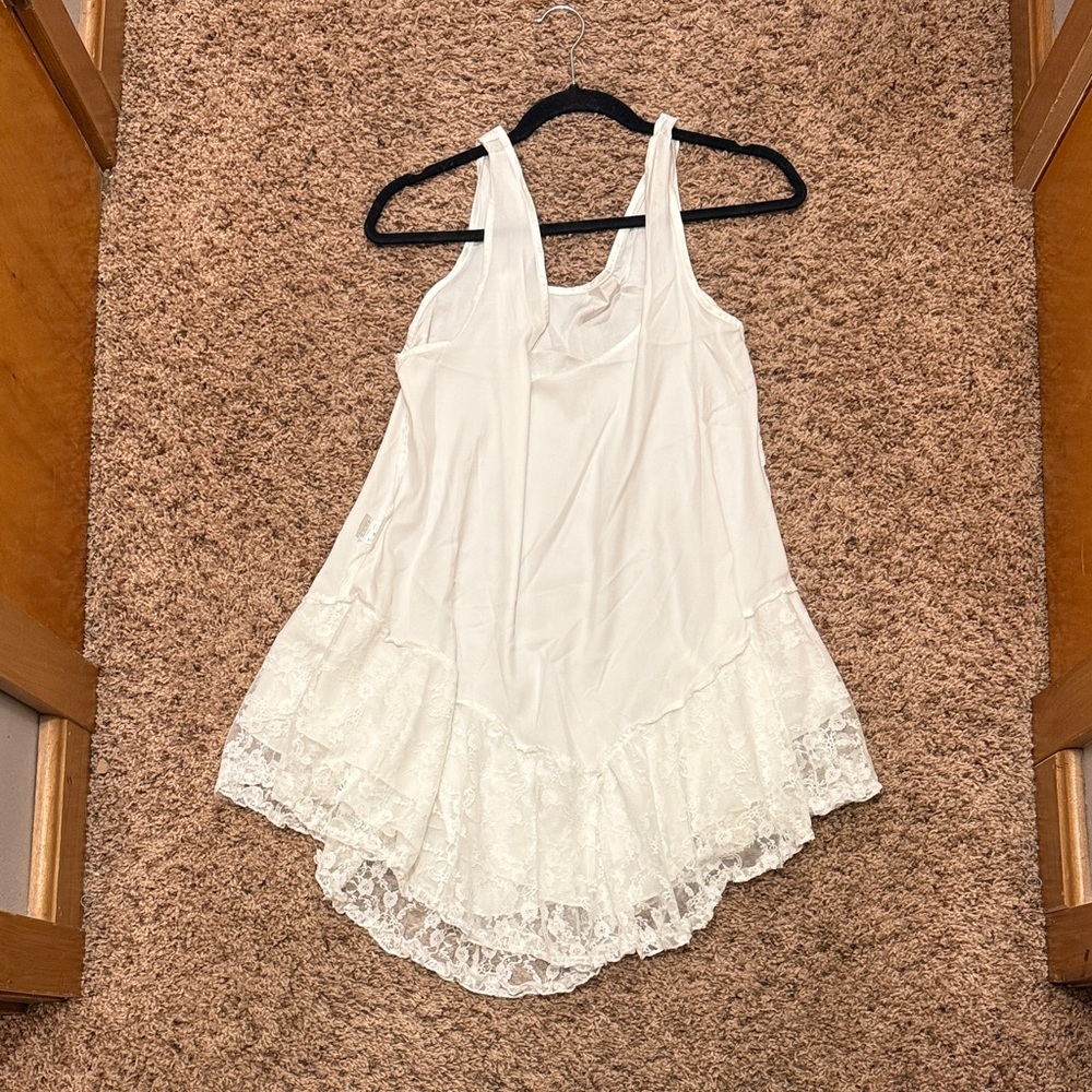 Elegant White Lace Trim Chemise